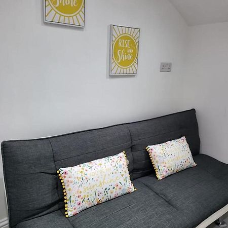 Апартаменти Fancy Basement Flat B Лондон Екстер'єр фото