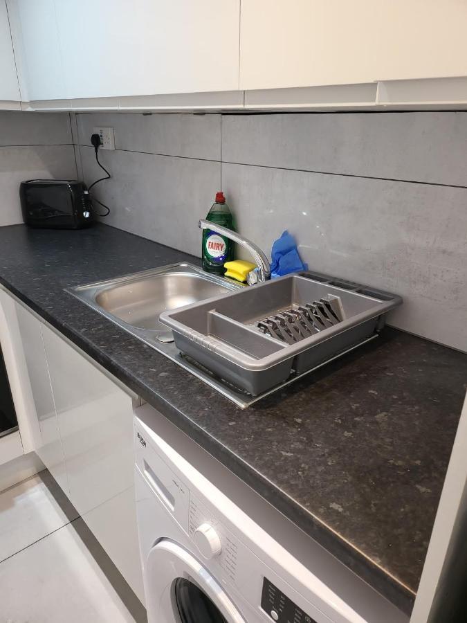 Апартаменти Fancy Basement Flat B Лондон Екстер'єр фото