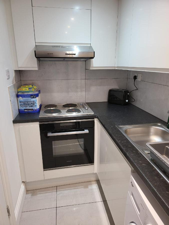 Апартаменти Fancy Basement Flat B Лондон Екстер'єр фото