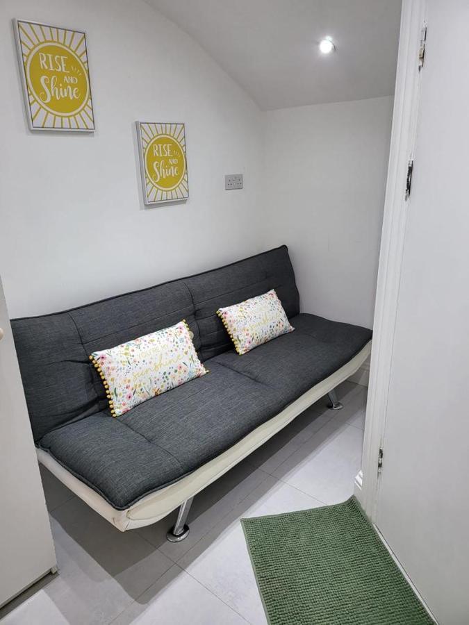 Апартаменти Fancy Basement Flat B Лондон Екстер'єр фото